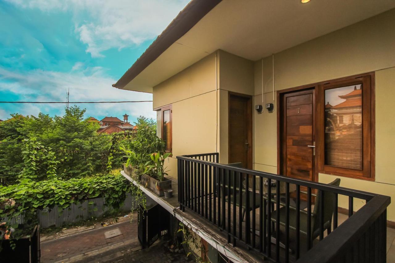 Kuta Legian Inn Exterior photo
